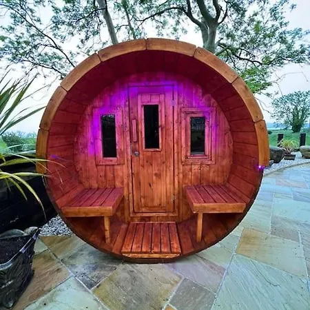 Jonny O's Aul House *